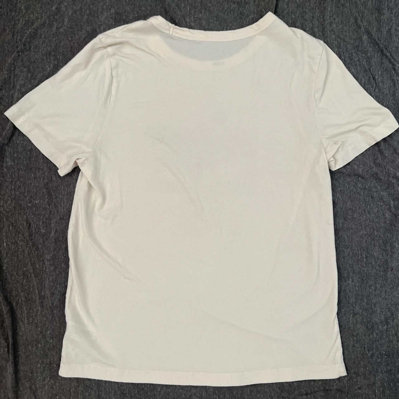 Universal Thread Women's Cream and Blue T-shirt (4)
