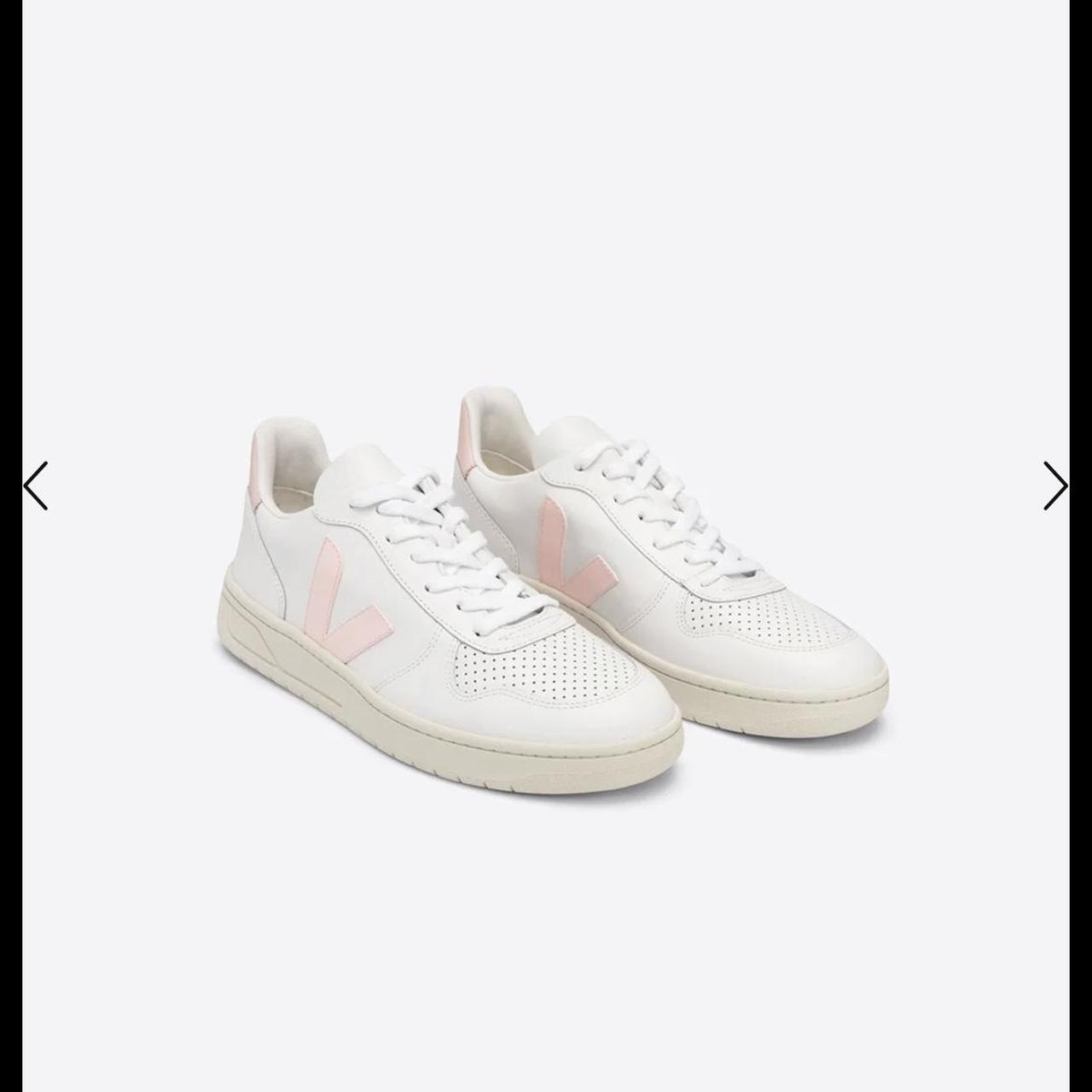 Veja hot sale pink trainers