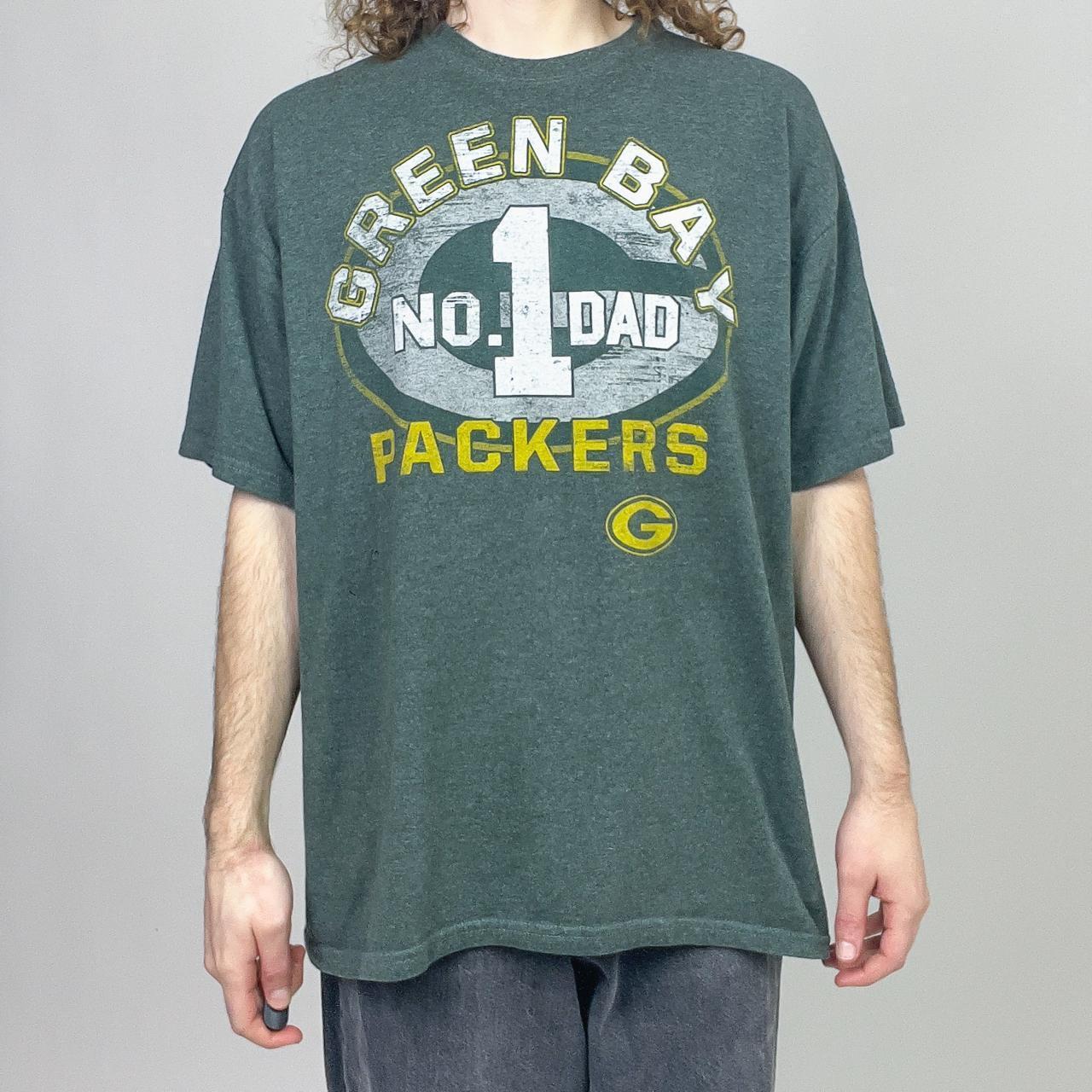 Green Bay Packers T-Shirt “Number 1 Dad”, relaxed - Depop