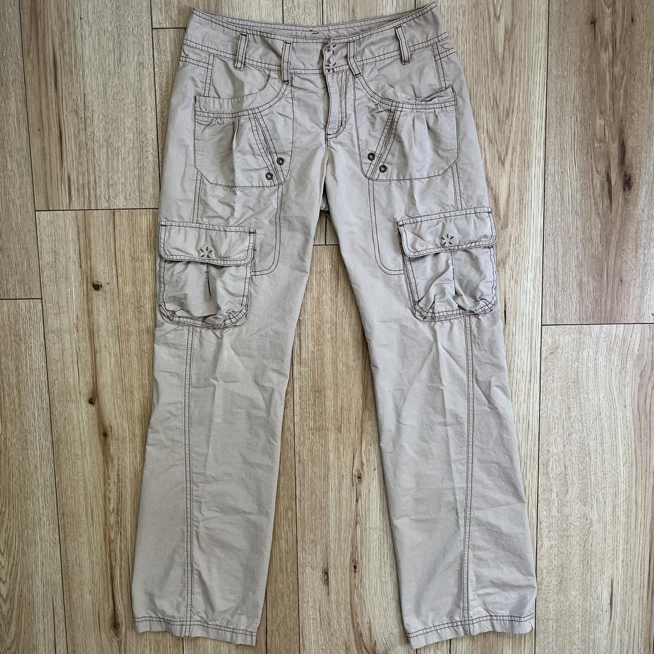 Y2k DKNY low rise cargo pants I mean how cute... Depop