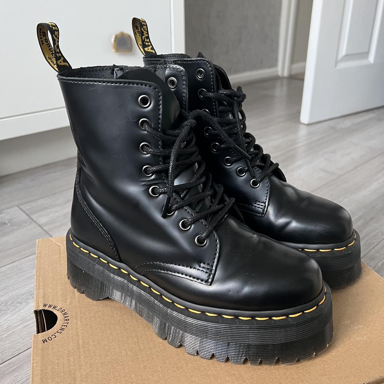 jadon smooth dr martens