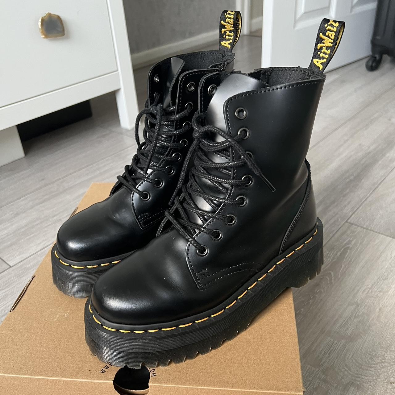 jadon smooth dr martens