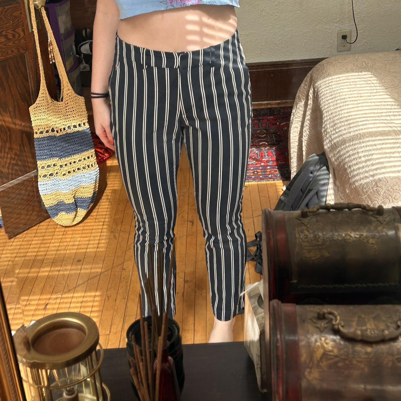 H&m black and 2024 white striped pants