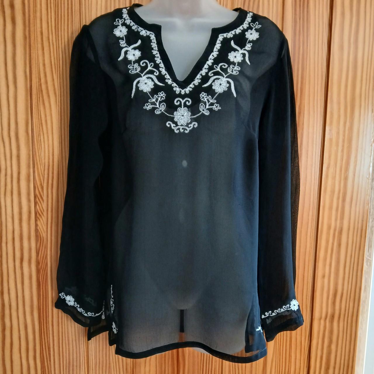 item listed by uniquedesignervintage