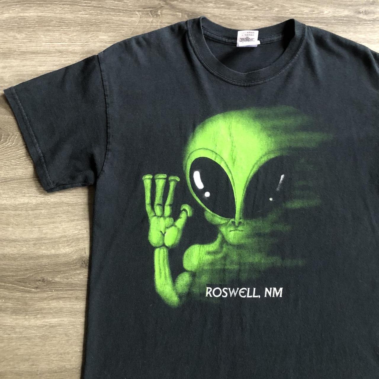 Y2K alien graphic t-shirt. #alien #newmexico... - Depop