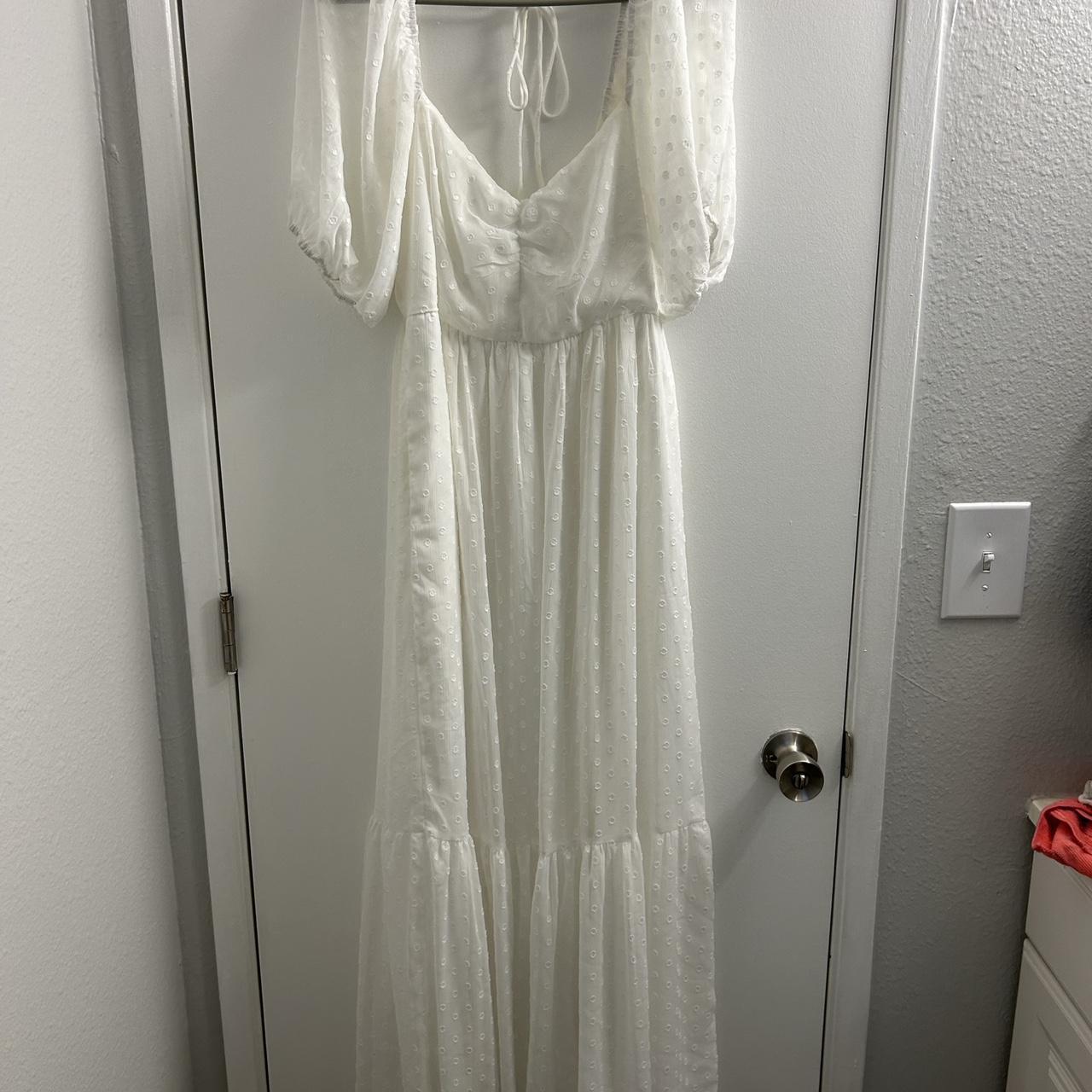 Lulus white dress! Only worn for my engagement... - Depop