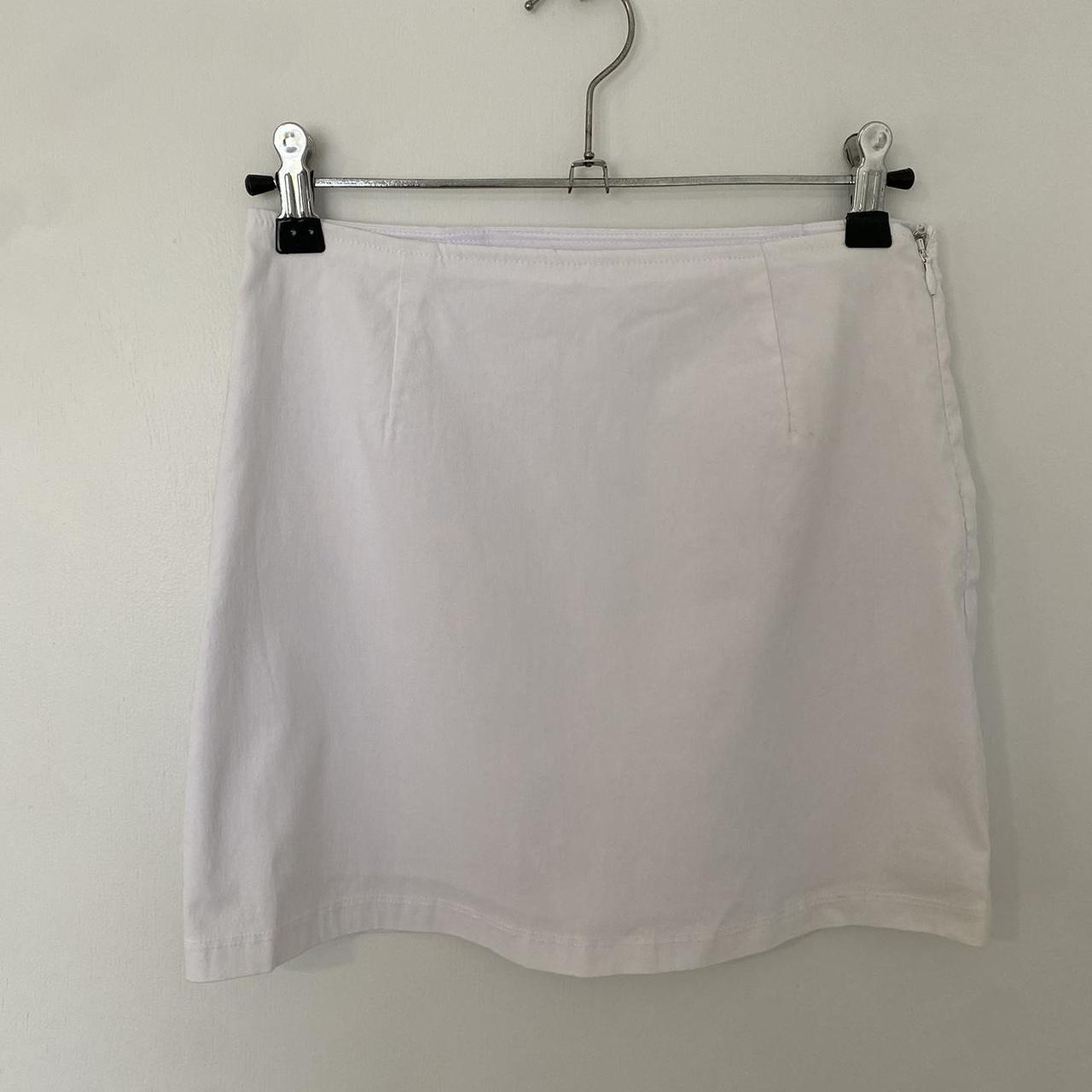 Glassons white mini skirt, size 6 - Depop