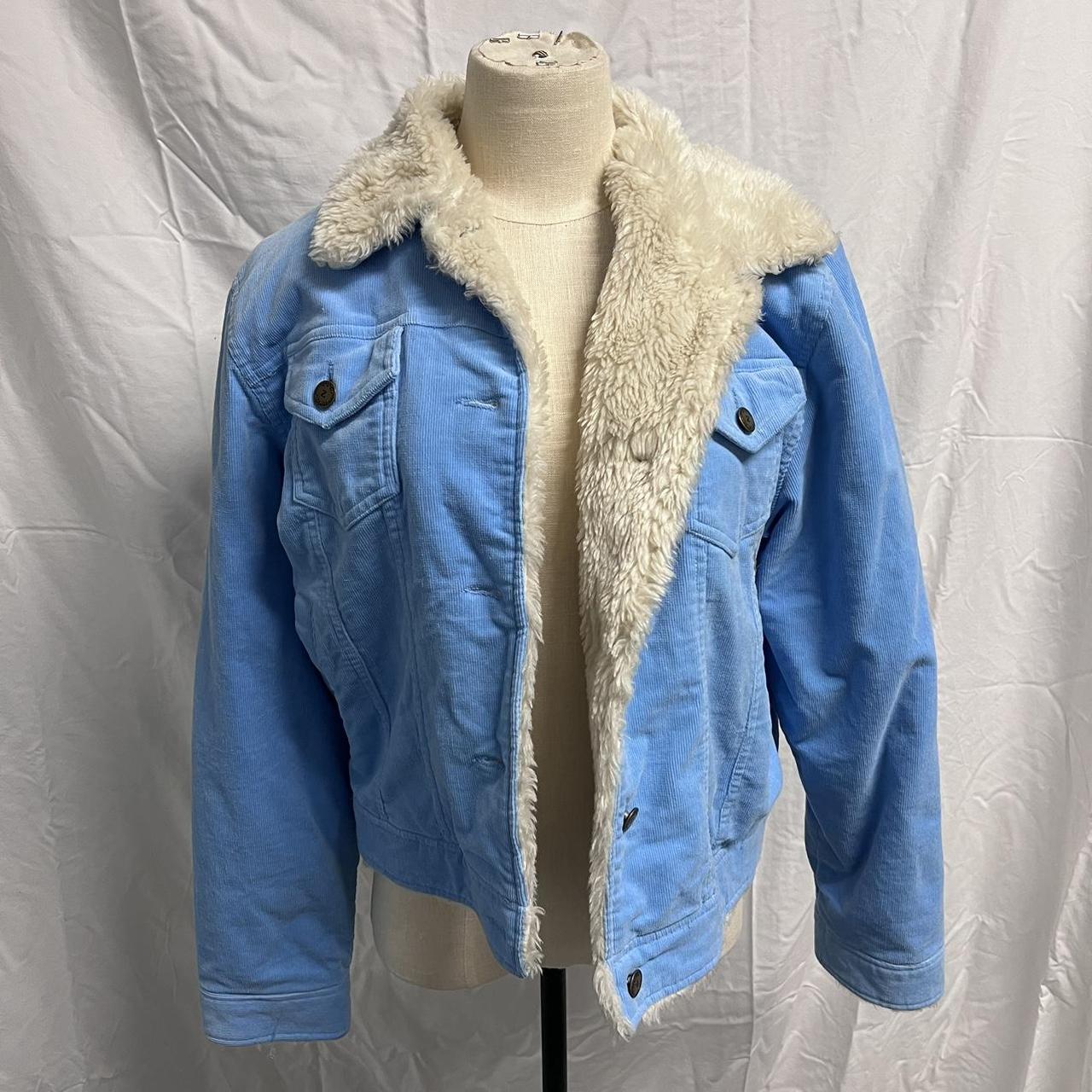 item listed by mayraruizz