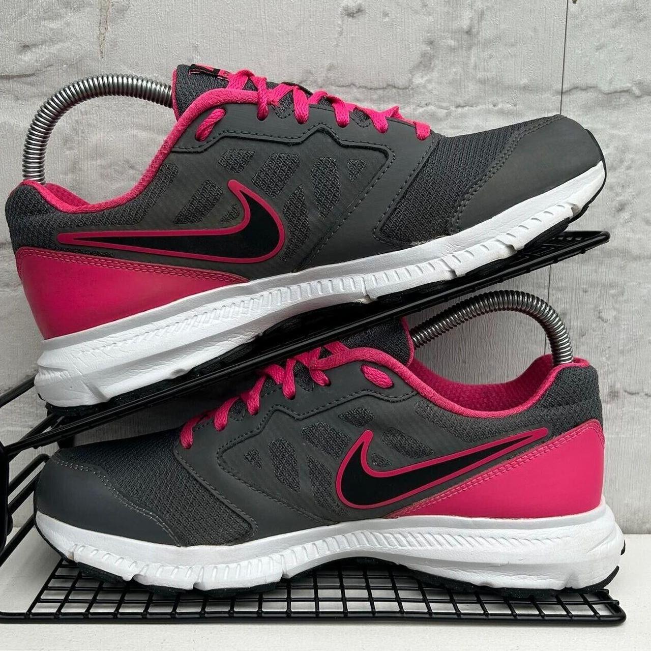 womans nike trainers