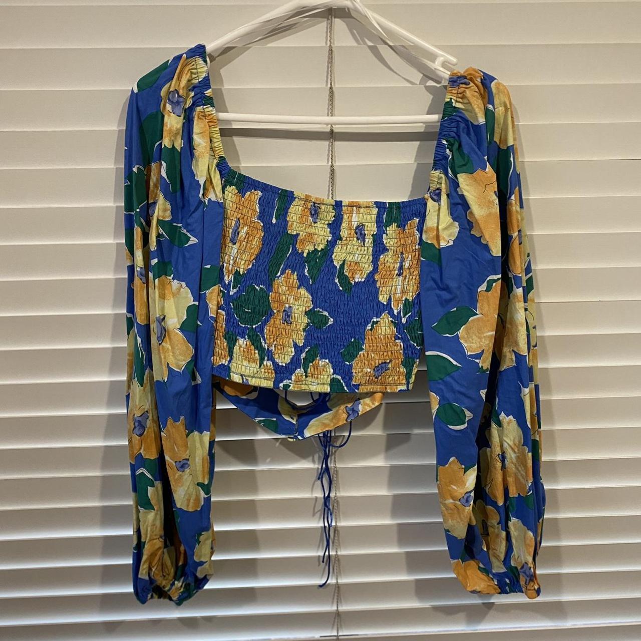 Verge Girl Golden Girl Tie Front Top // Blue Size... Depop