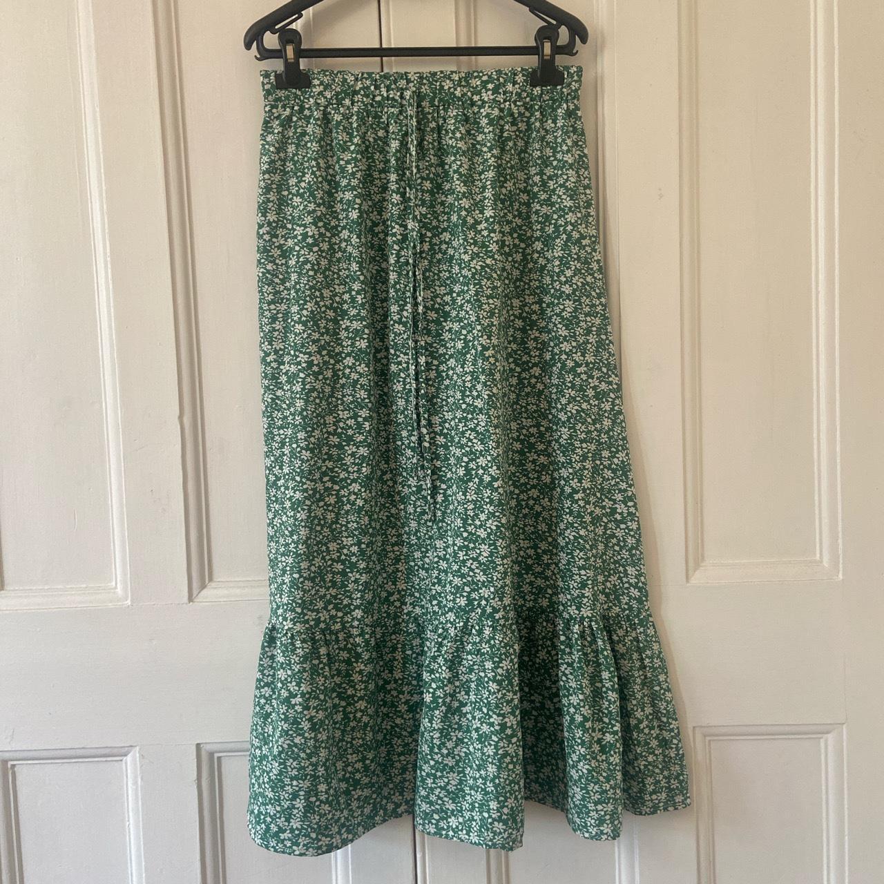 Gorgeous green floral skirt with slit and tie waist... - Depop