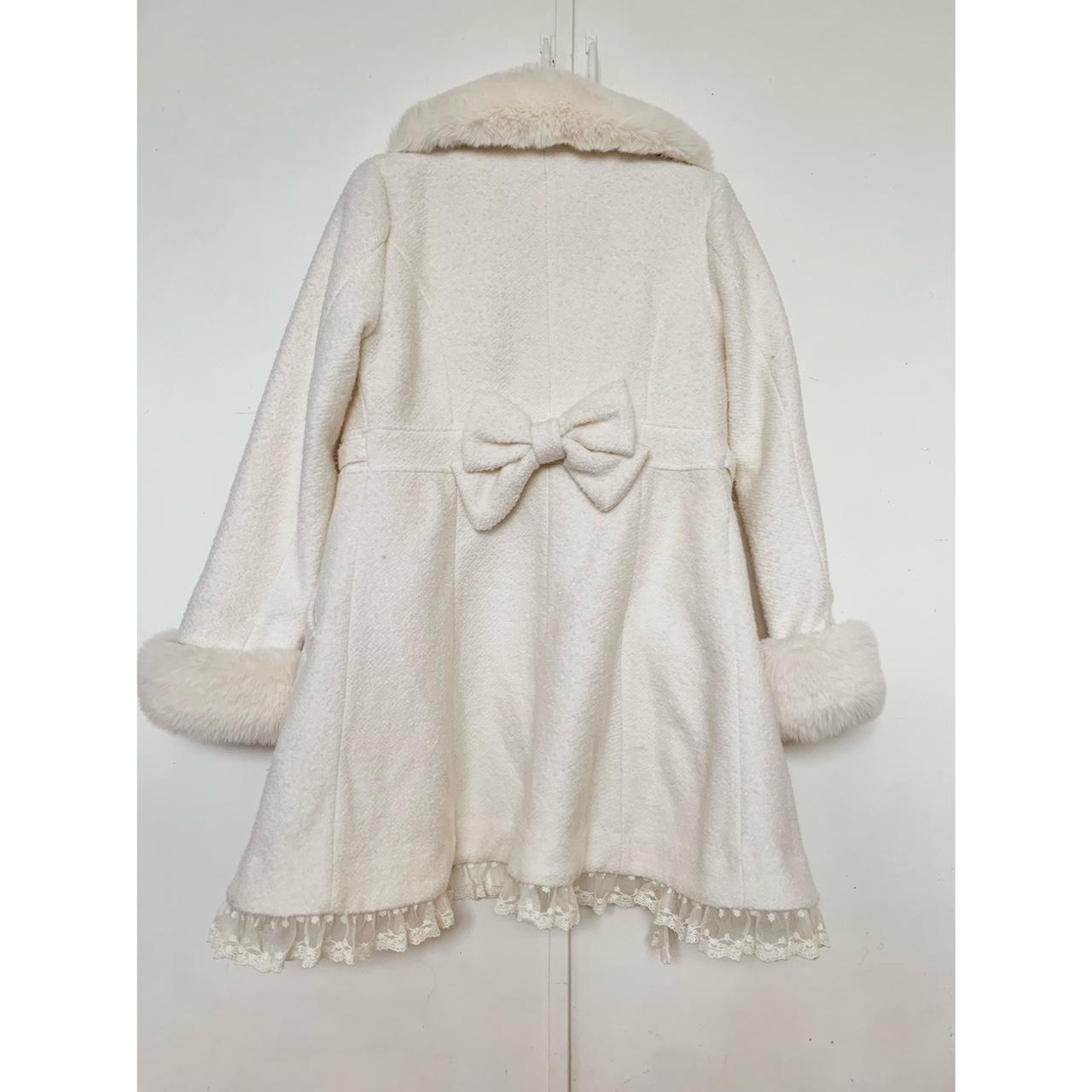 BNWT light cream white a-line liz lisa coat 🤍 ️ ♡... - Depop