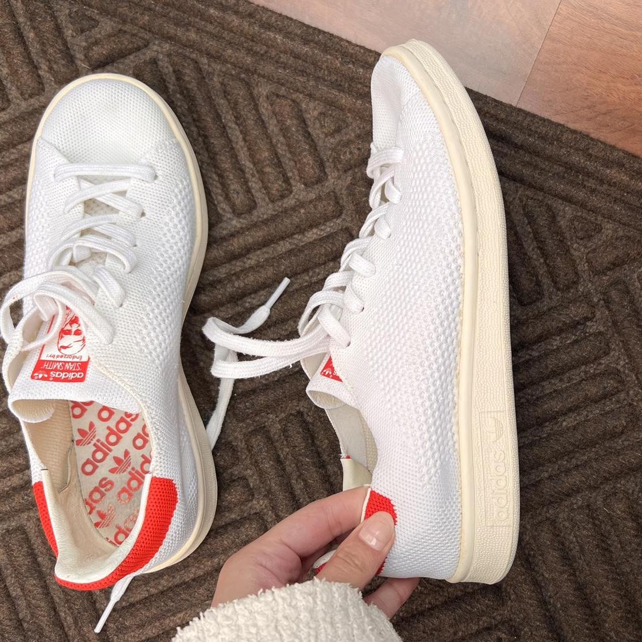 Adidas Stan smith primeknit in white and red