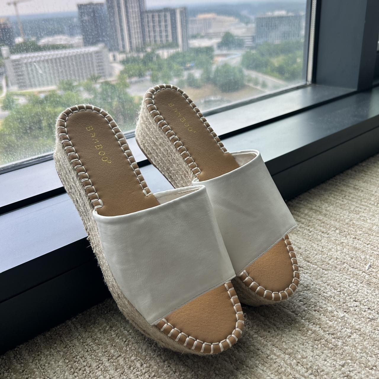 White sandals size discount 9