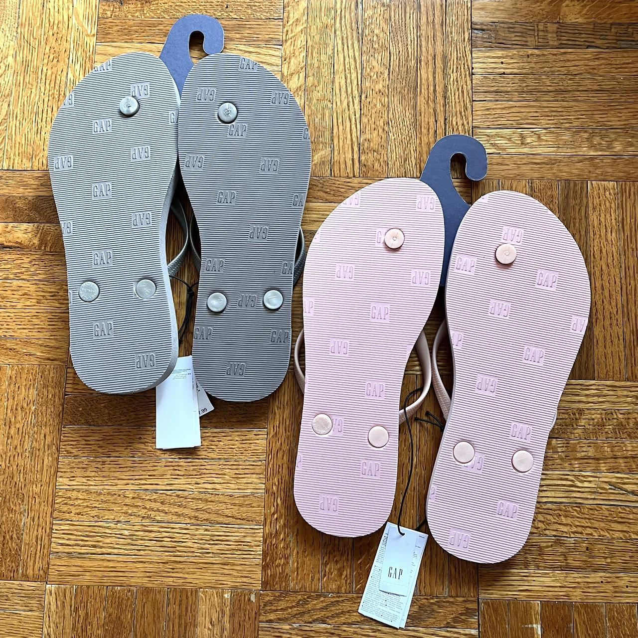 The gap hot sale flip flops