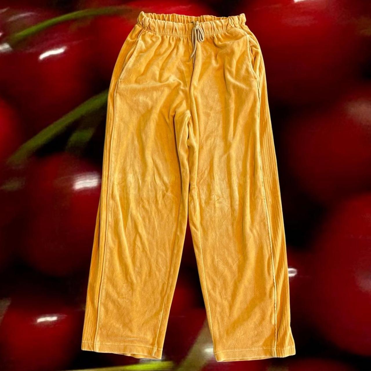 Champs Sports Women's Yellow Joggerstracksuits Depop