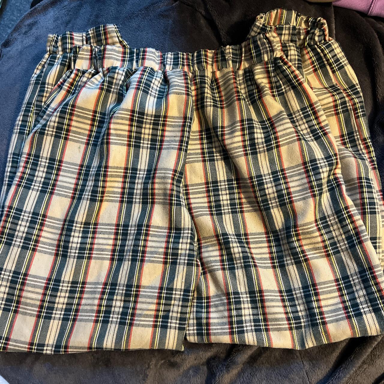 item listed by h0llyscloset