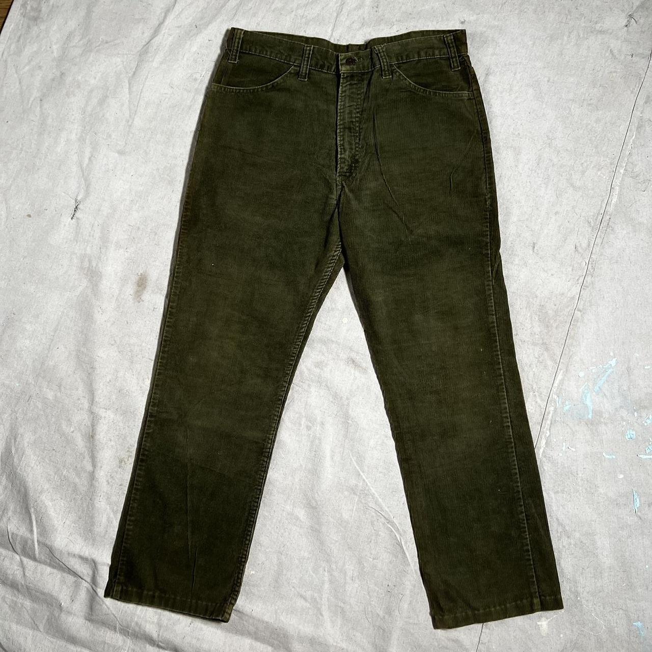 Levi's green 2024 corduroy pants