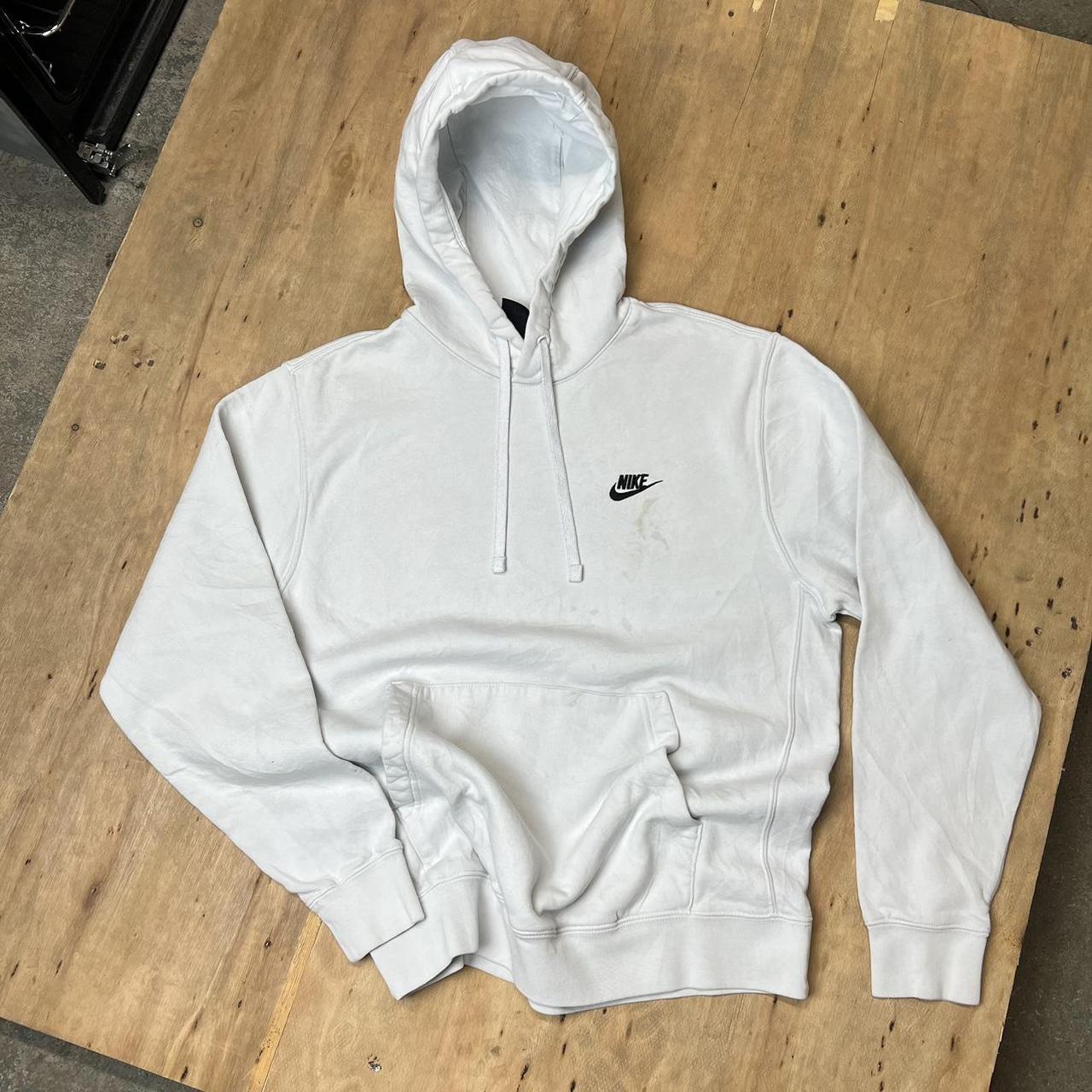 white nike vintage sweatshirt