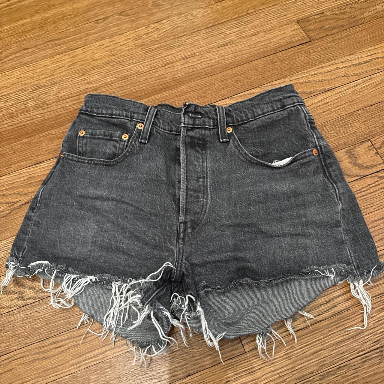 item listed by allyv18