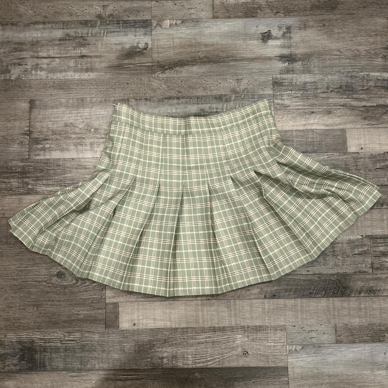 Pleated Plaid Skirt Doesn t have a size but it s. Depop