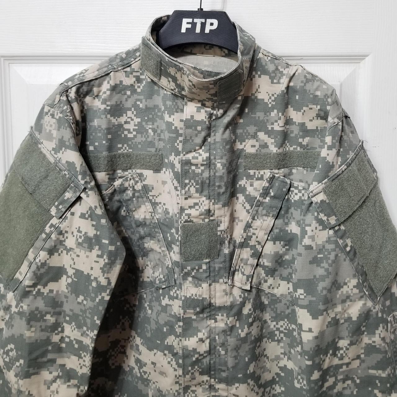 VTG Y2K United States Army Combat Uniform | Depop