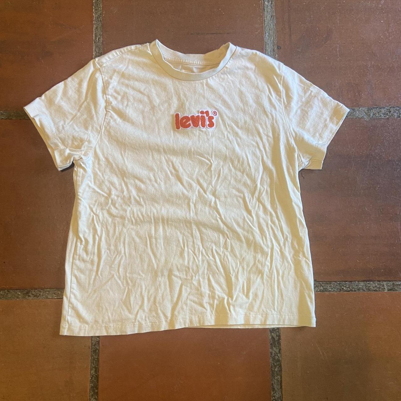 Levi's Women's Cream and Orange T-shirt | Depop
