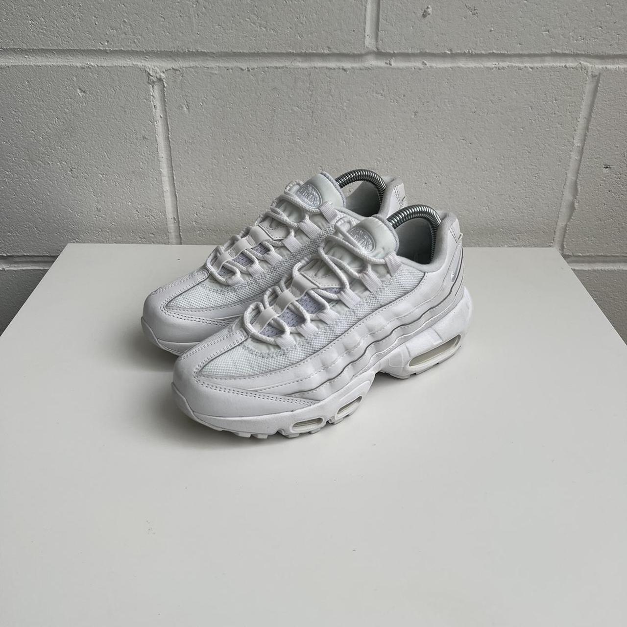mens white nike 95 trainers