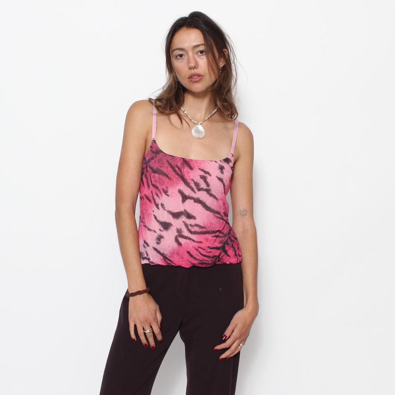 simonetta roberto cavalli セーター 166 ITALIAN SOURCED VINTAGE BRIGHT PINK AND BLACK ZEBRA | Depop