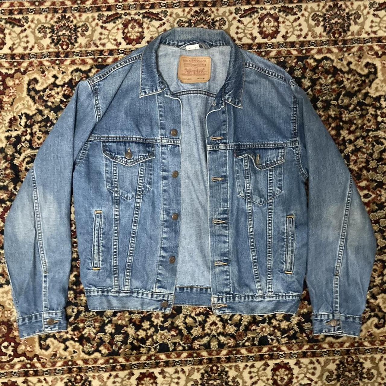 Vintage Levis jean jacket Size: M Measurements L:24... - Depop
