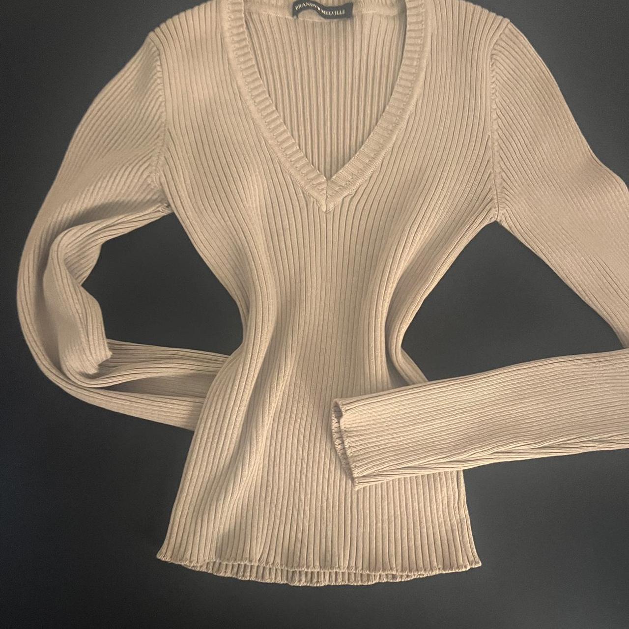 Knot body con brandy Melville v neck. Super... Depop