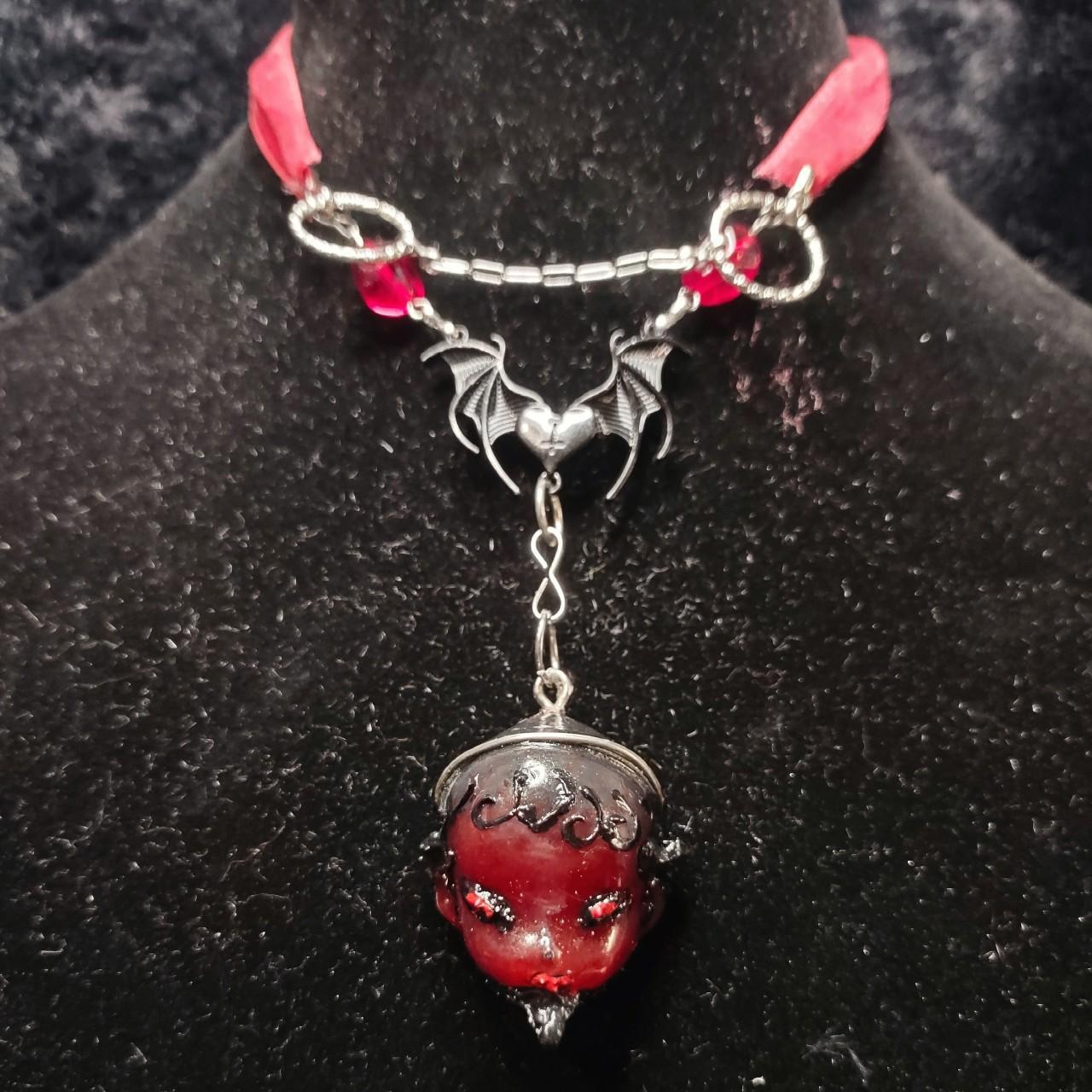 item listed by _velveteye