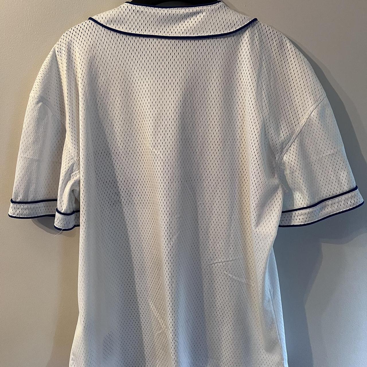 In great condition size medium - Depop