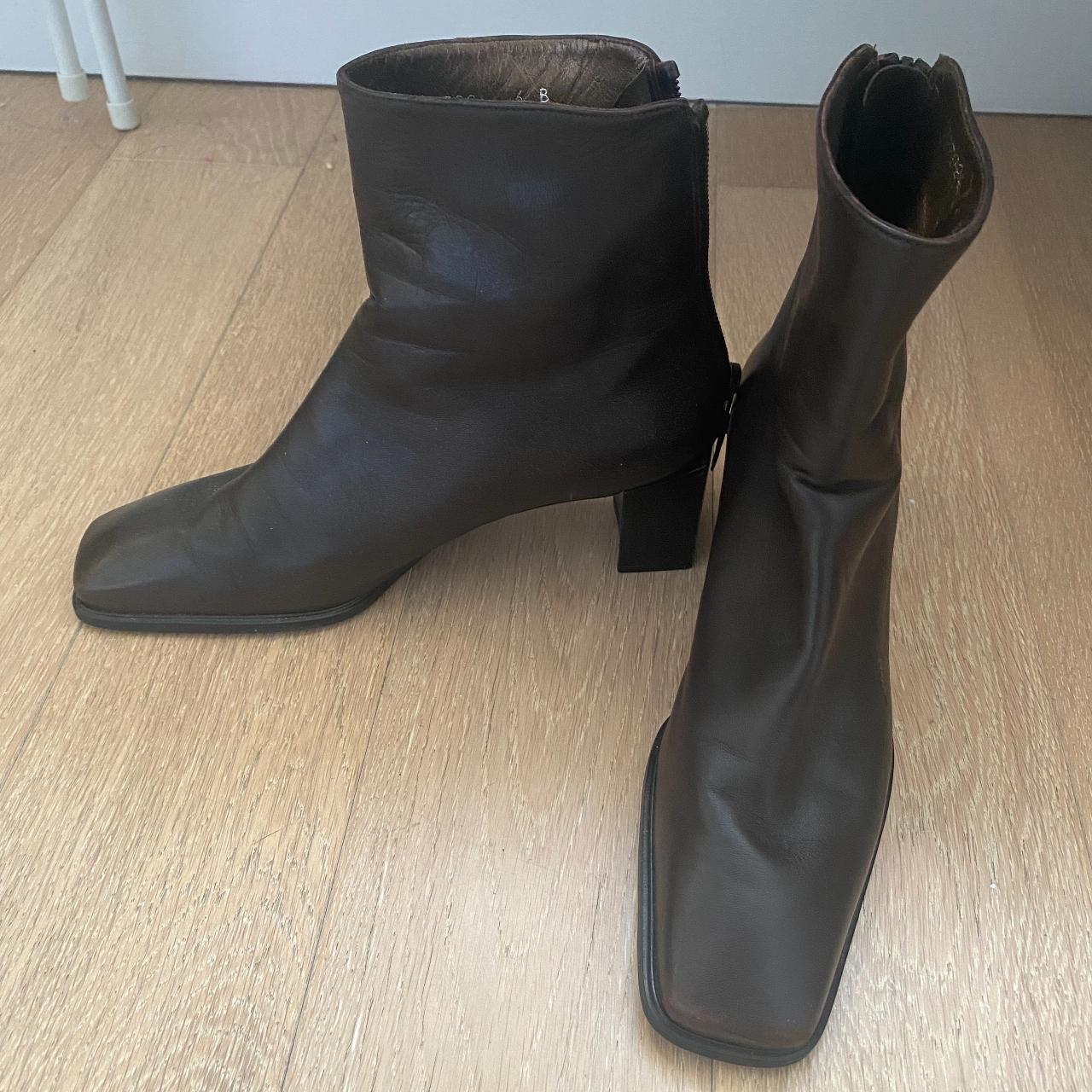 Stuart Weitzman Women's Brown Boots (2)