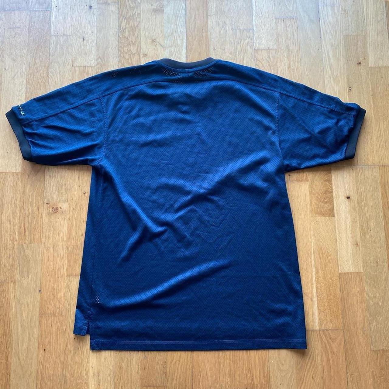 Nike Men's Navy and Blue T-shirt | Depop