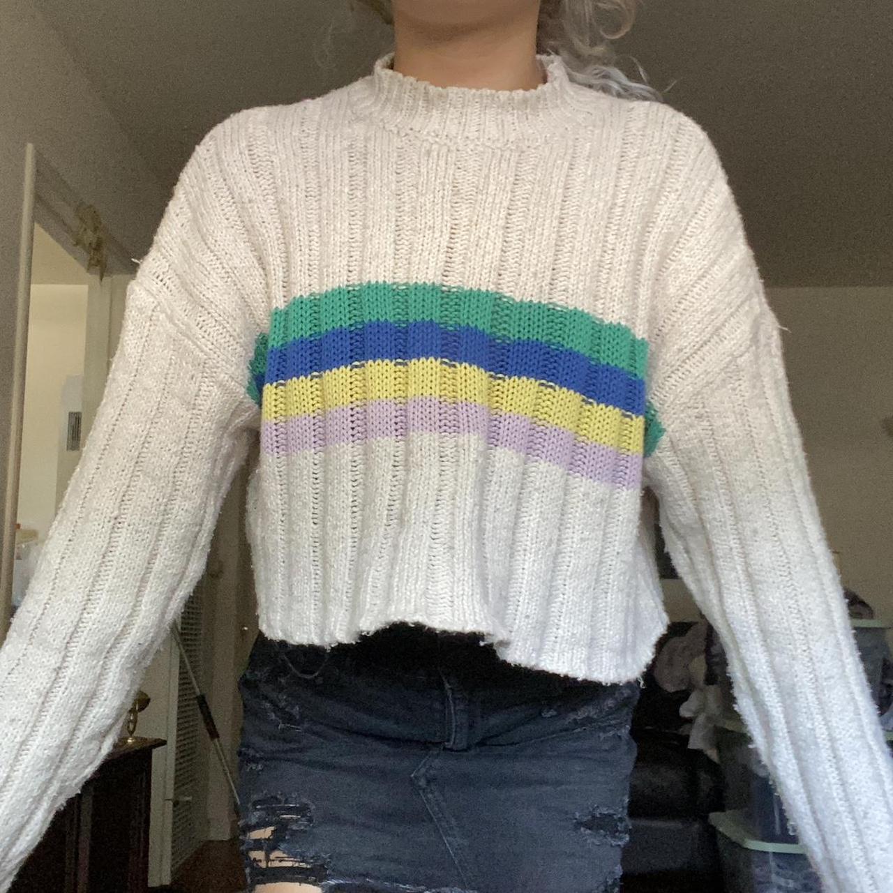 White and multicoloured sweater Forever 21 size. Depop