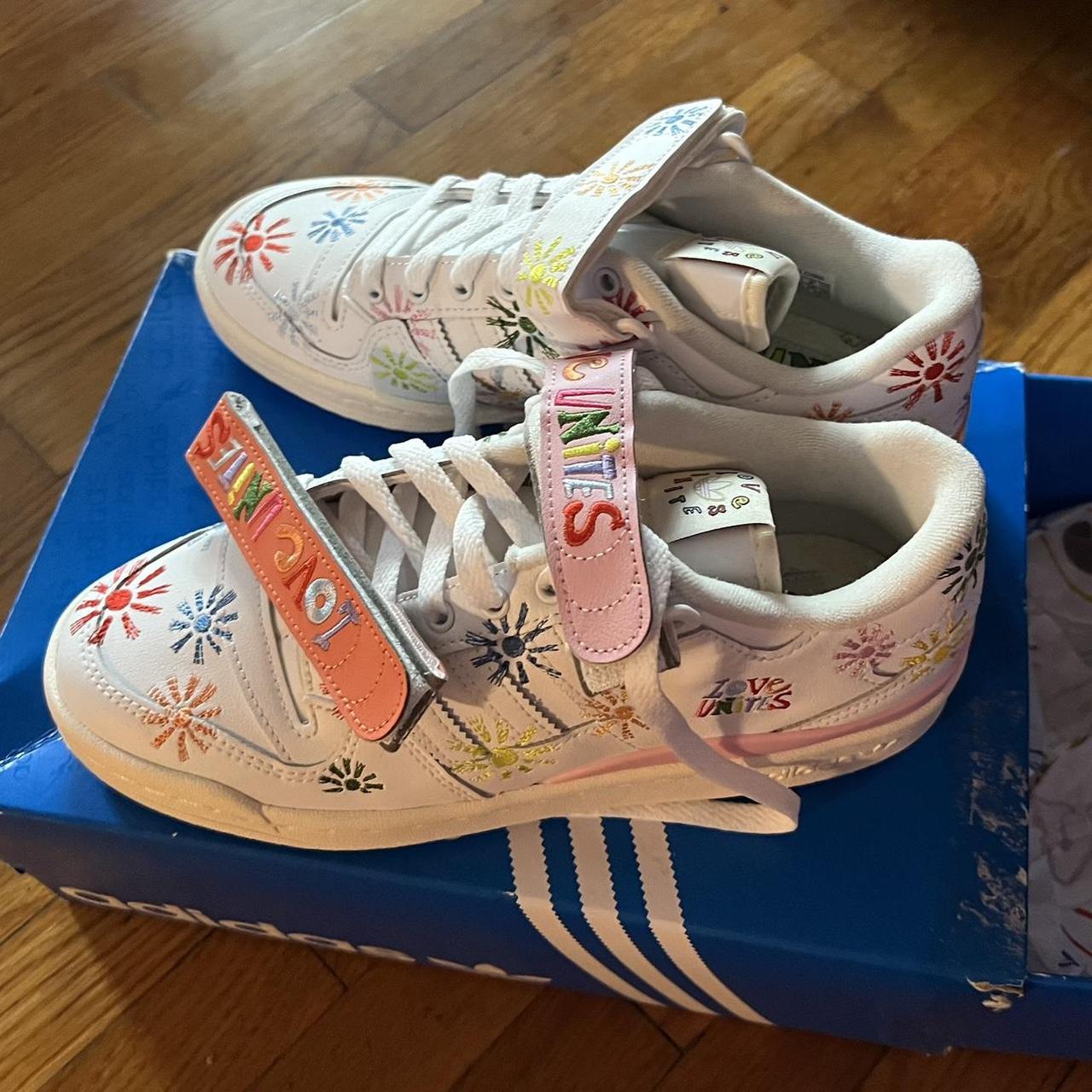 Adidas women's discount pride shoes