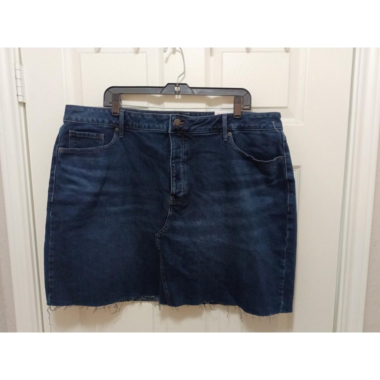 New with tags Women's Old Navy High Rise Button Fly... - Depop