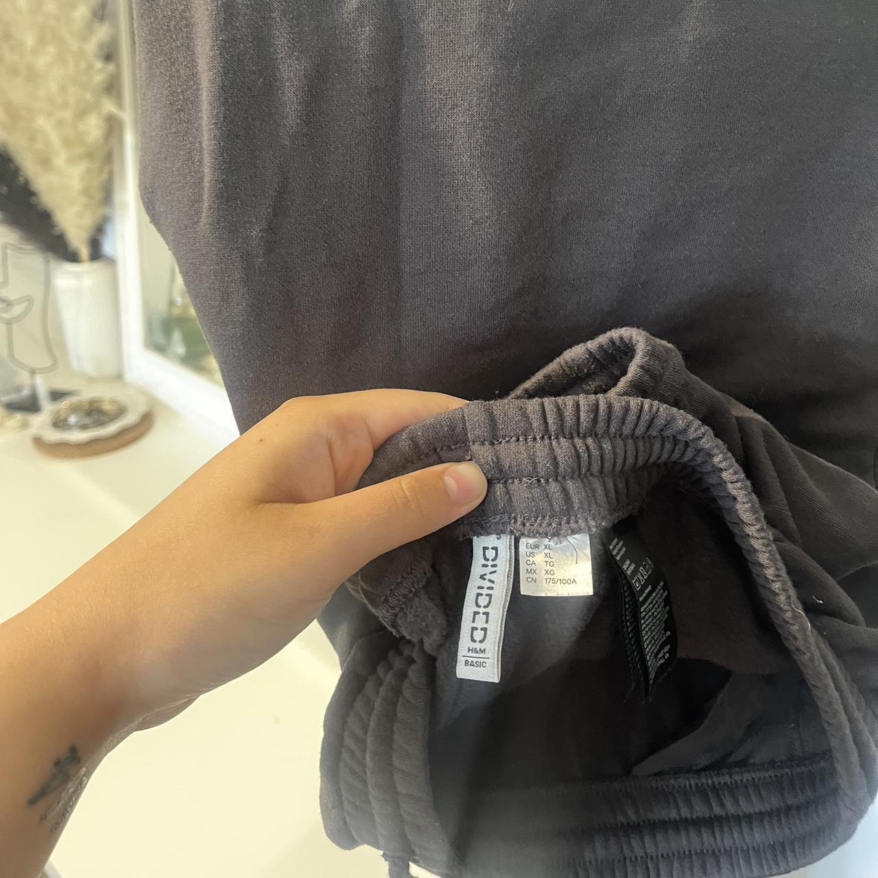 🖤Womens size XL H&M straight leg/tight bottom... Depop