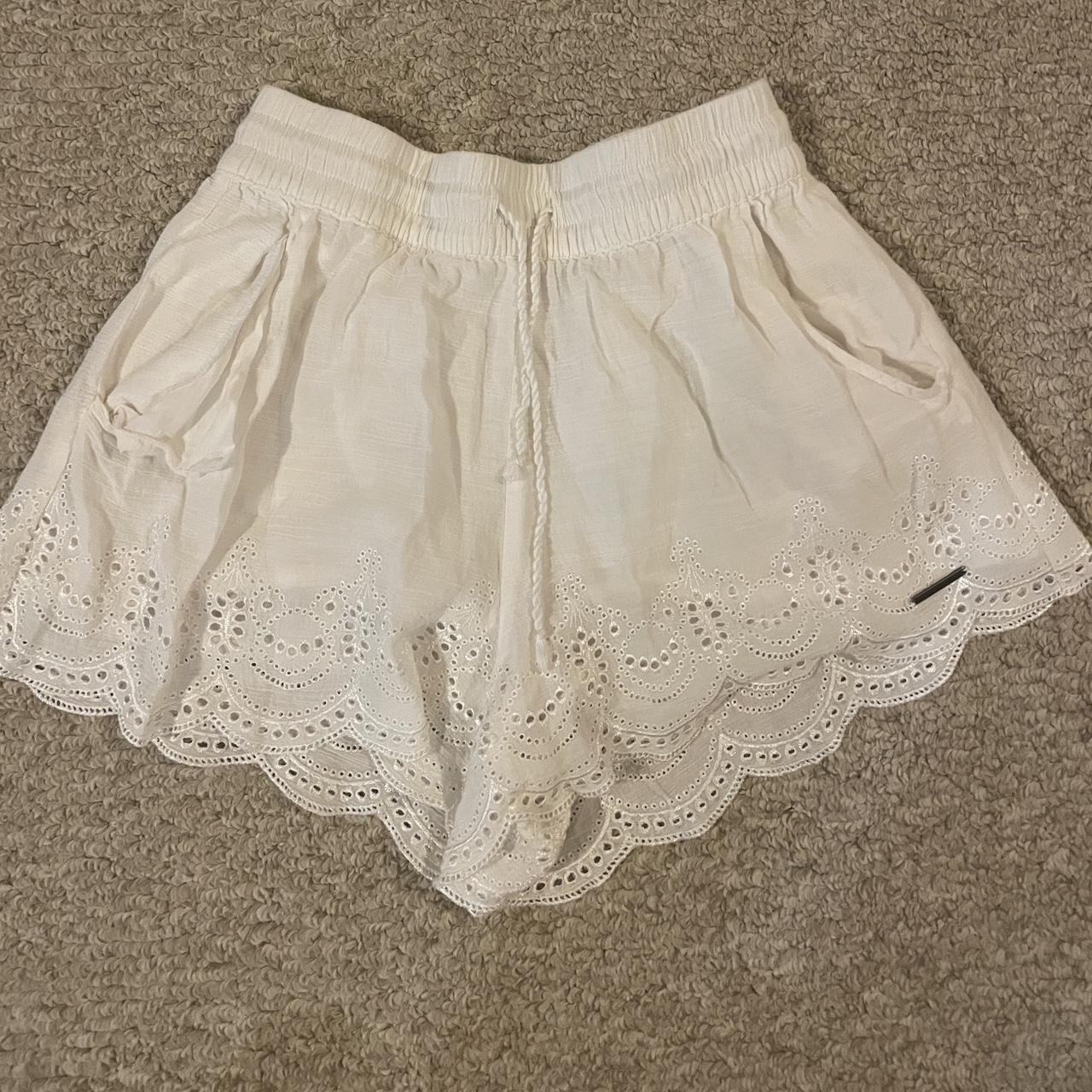 ghanda white fabric shorts - Depop