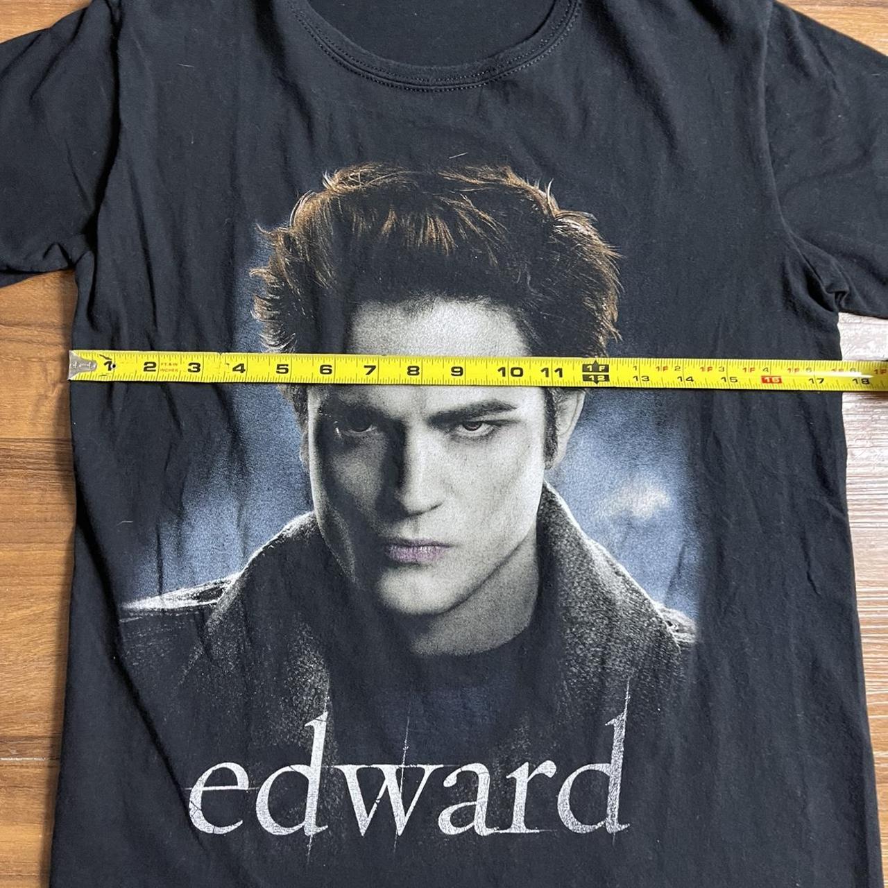 Twilight movie promo shirt ♻️ABOUT THE ITEM Depop