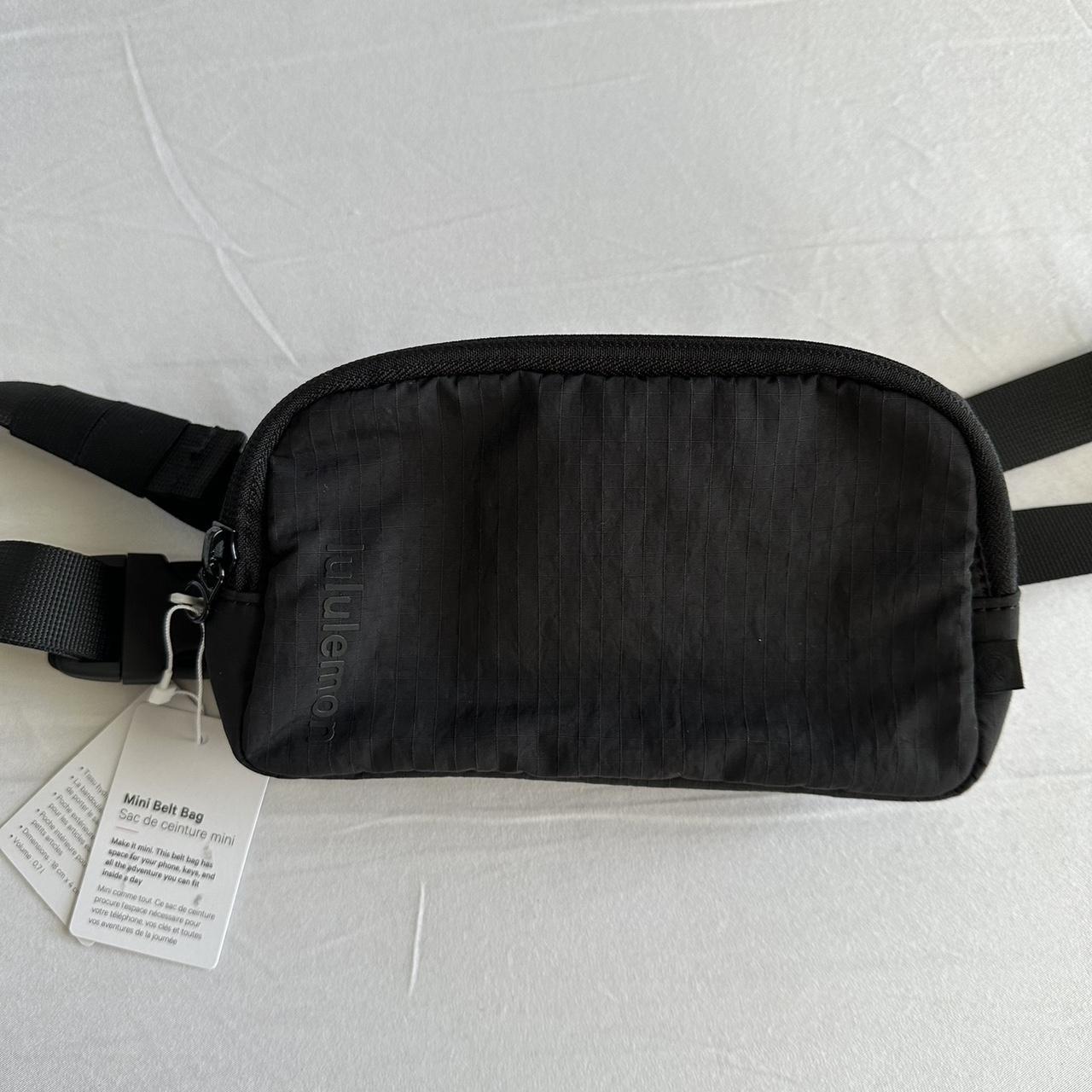 NWT Lululemon cheapest Belt Bag Small Black