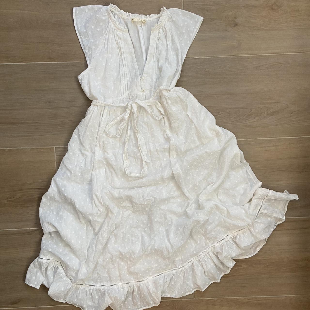Sweet white maxi dress! This is such a cute white... - Depop