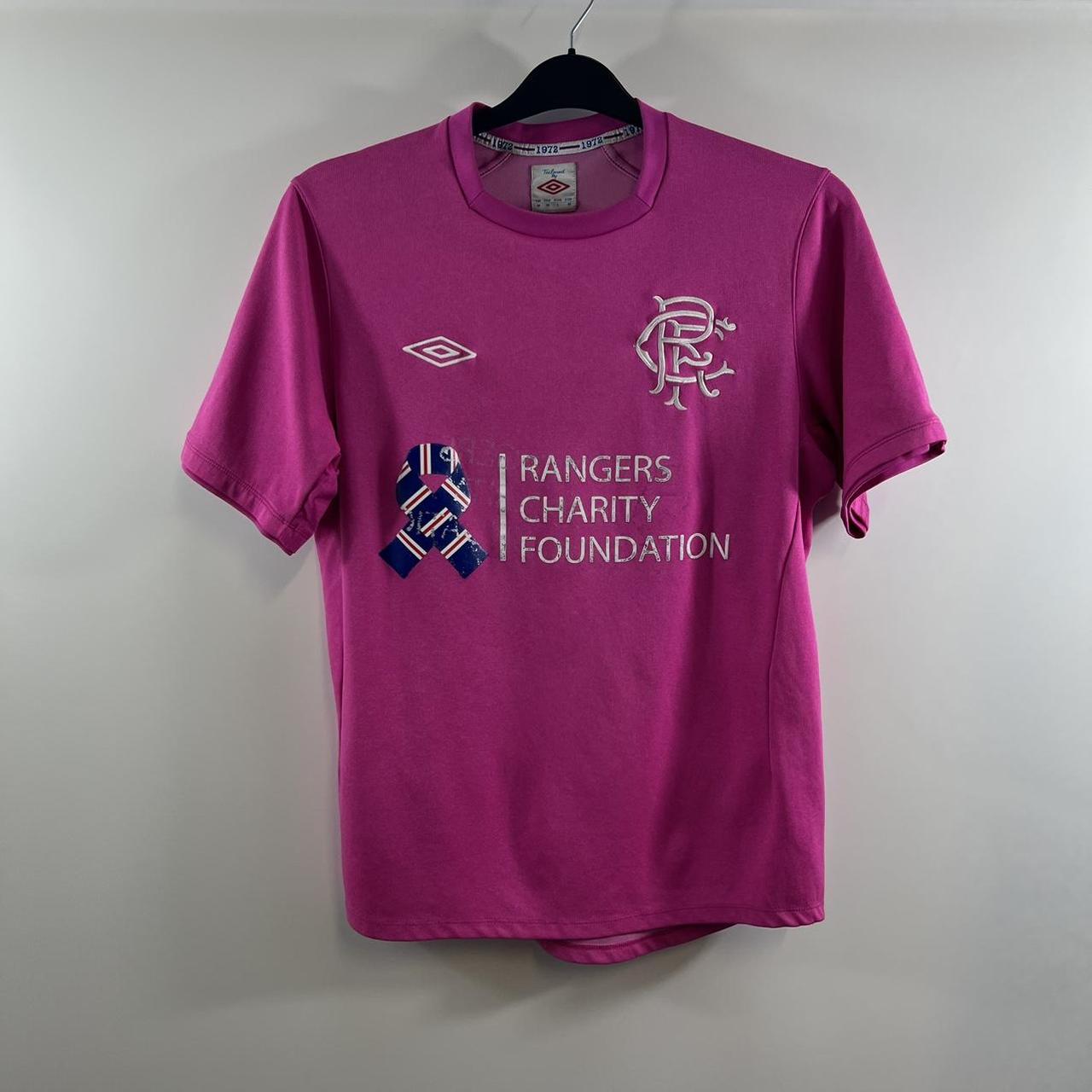 Umbro Men's Pink T-shirt | Depop