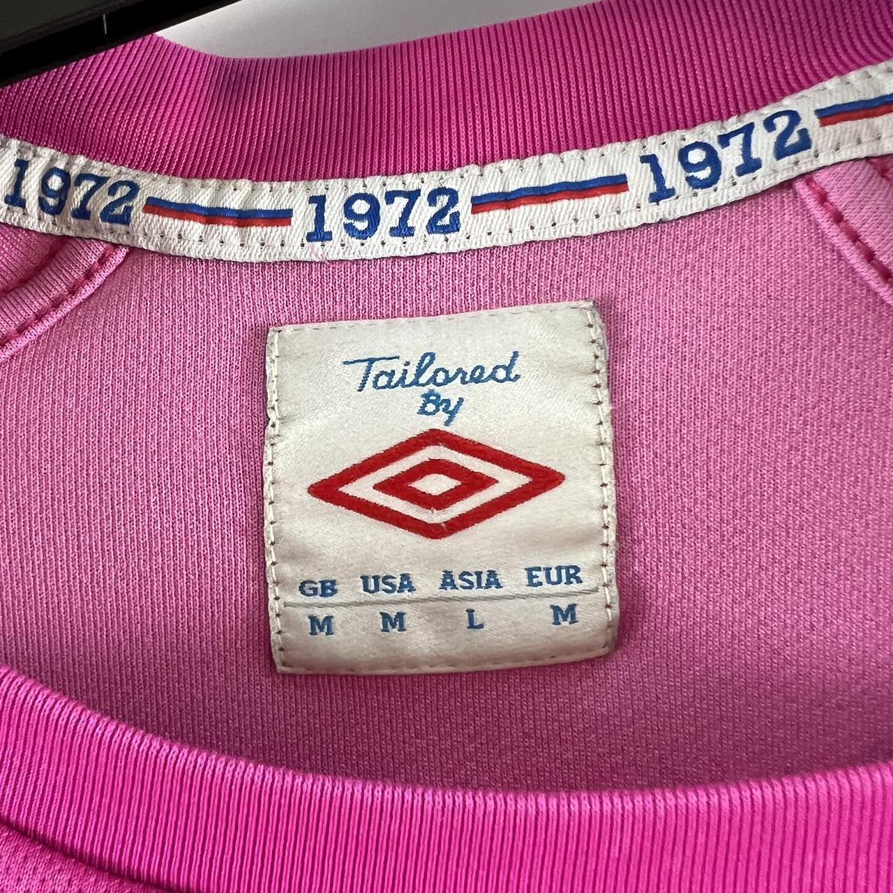 Umbro Men's Pink T-shirt | Depop