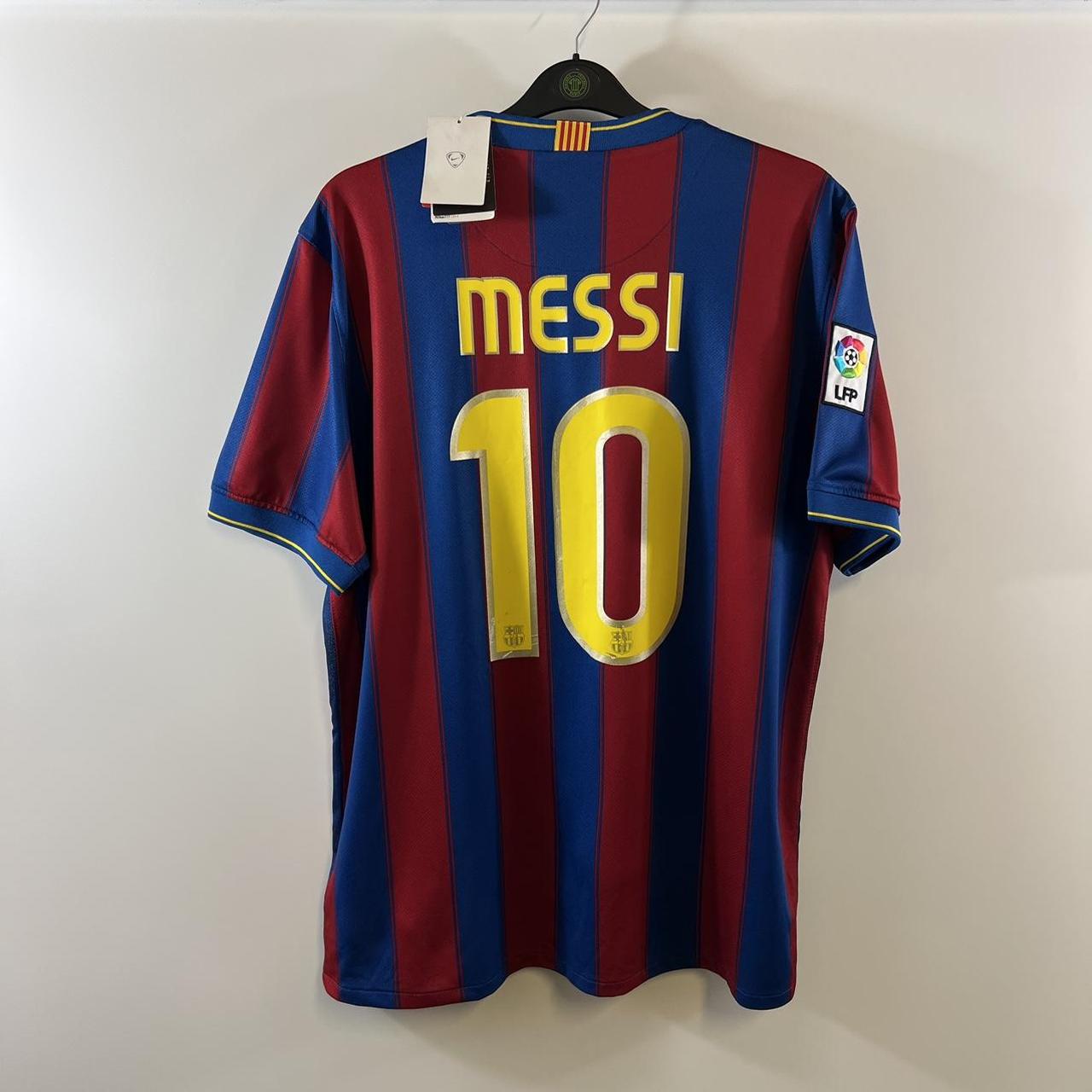 BNWT Barcelona Messi 10 Home Football Shirt 2009/10... - Depop