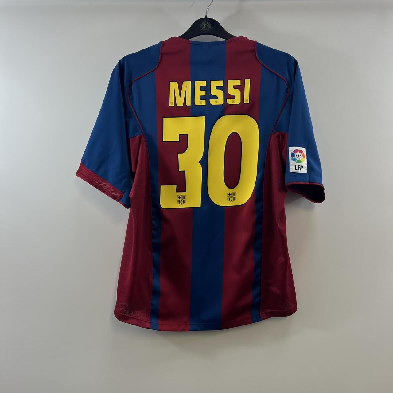 Barcelona Messi 30 Home Football Shirt 2004/05... - Depop