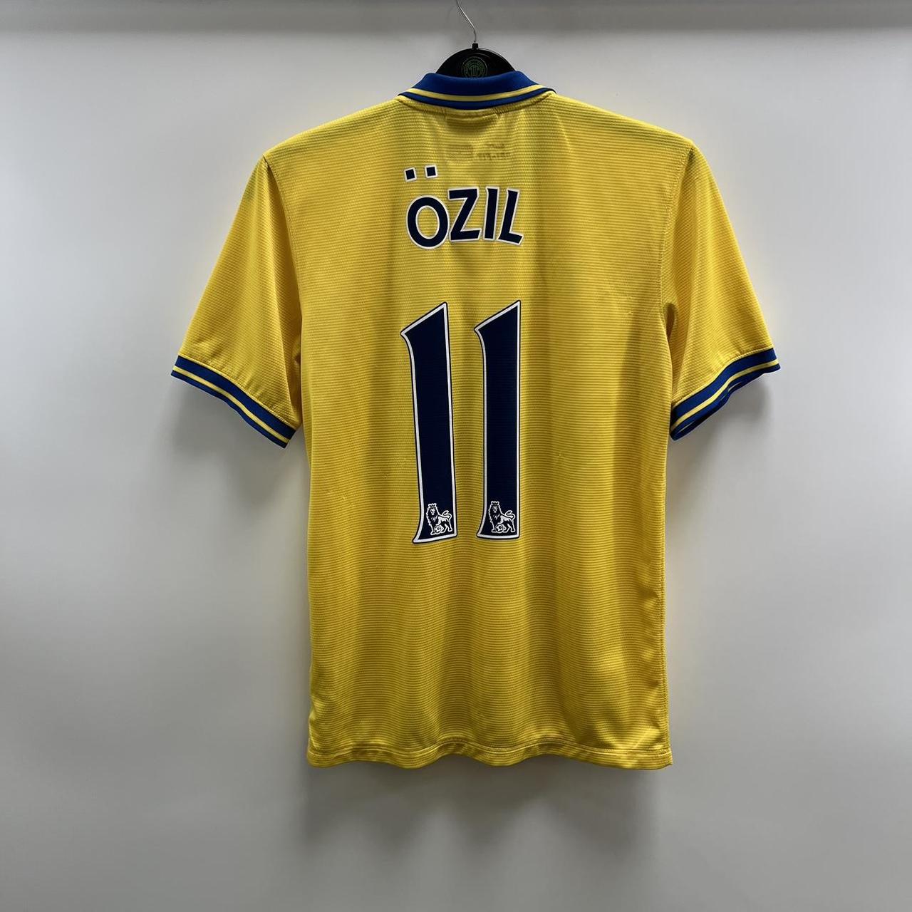 Arsenal Ozil 11 Away Football Shirt 2013/14 Adults | Depop