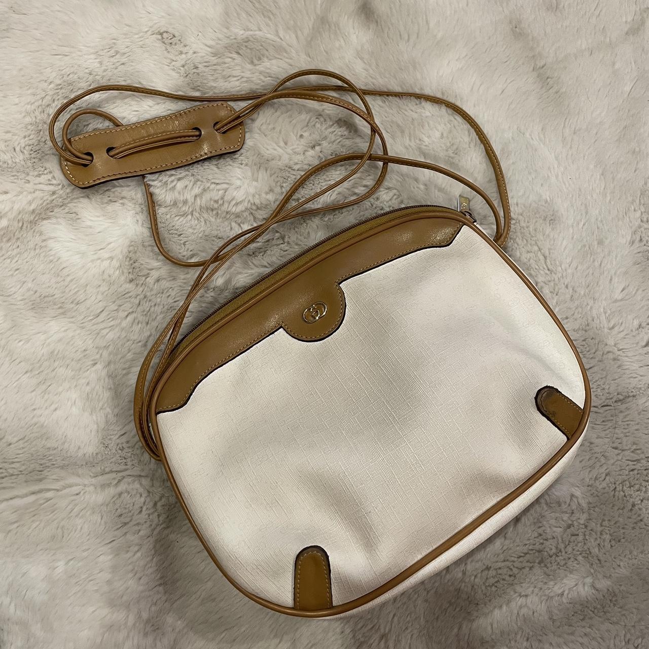 Gucci on sale cream purse