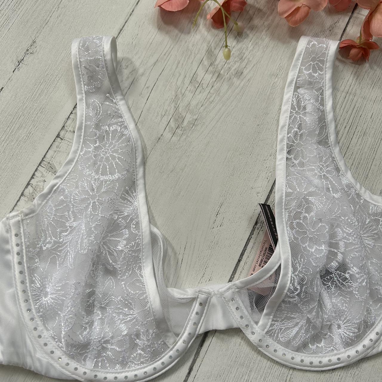 Victoria's Secret floral unlined plunge bra - Depop